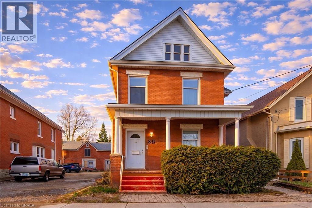 38 Nelson Street, Brantford, ON, N3T 2M8