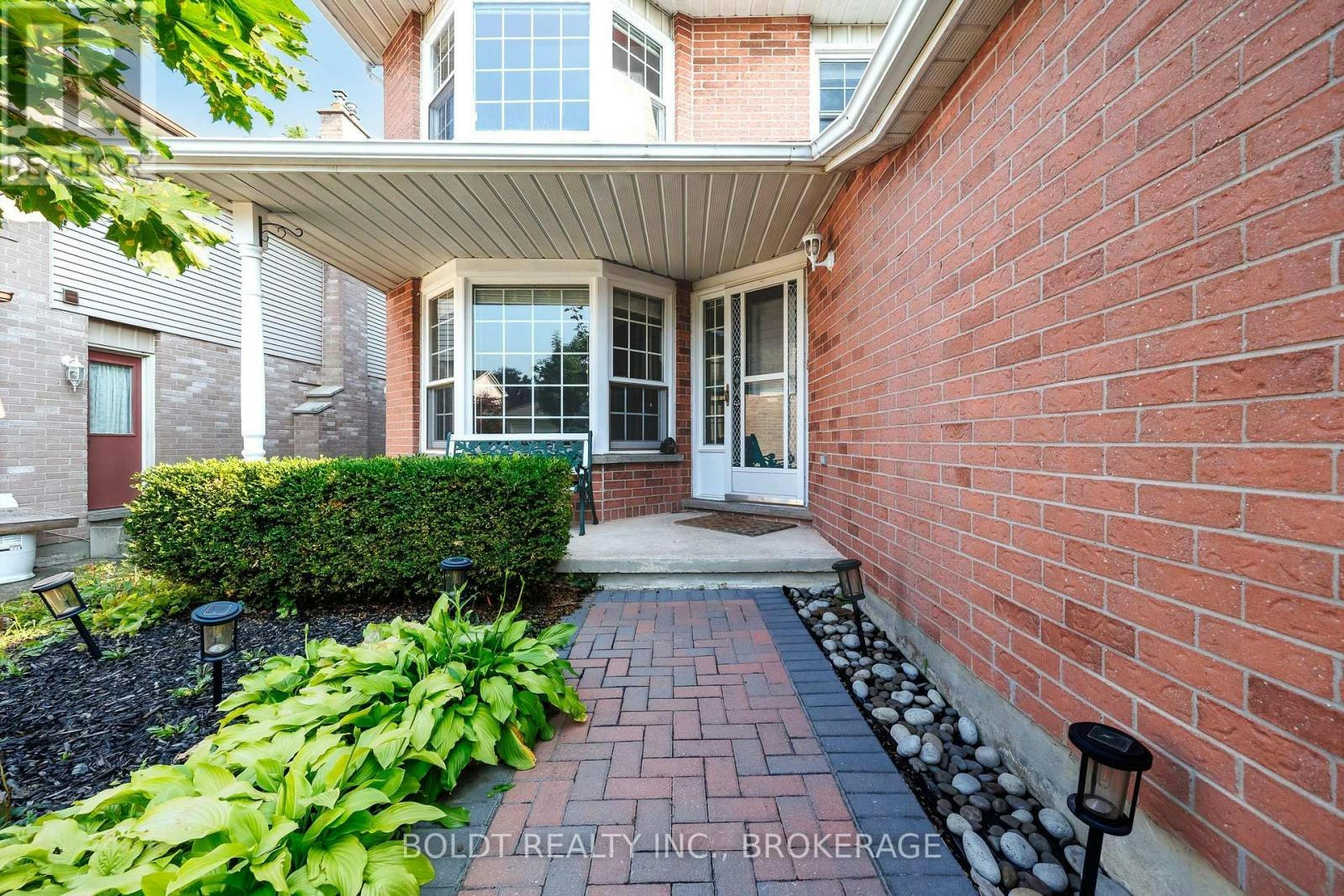 64 Carmine Crescent, St. Catharines, ON, L2S 3M2 - 3
