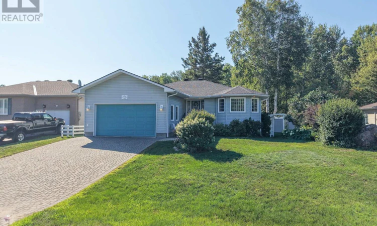 33 Golf Course Road
