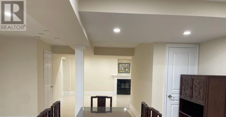 48 Transwell Avenue, Toronto, ON, M2R 2J4 - 2