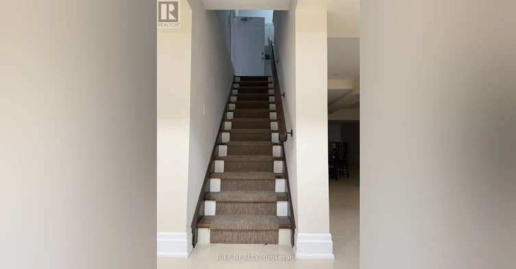 48 Transwell Avenue, Toronto, ON, M2R 2J4 - 9