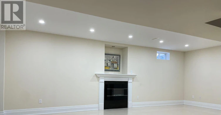 48 Transwell Avenue, Toronto, ON, M2R 2J4 - 8