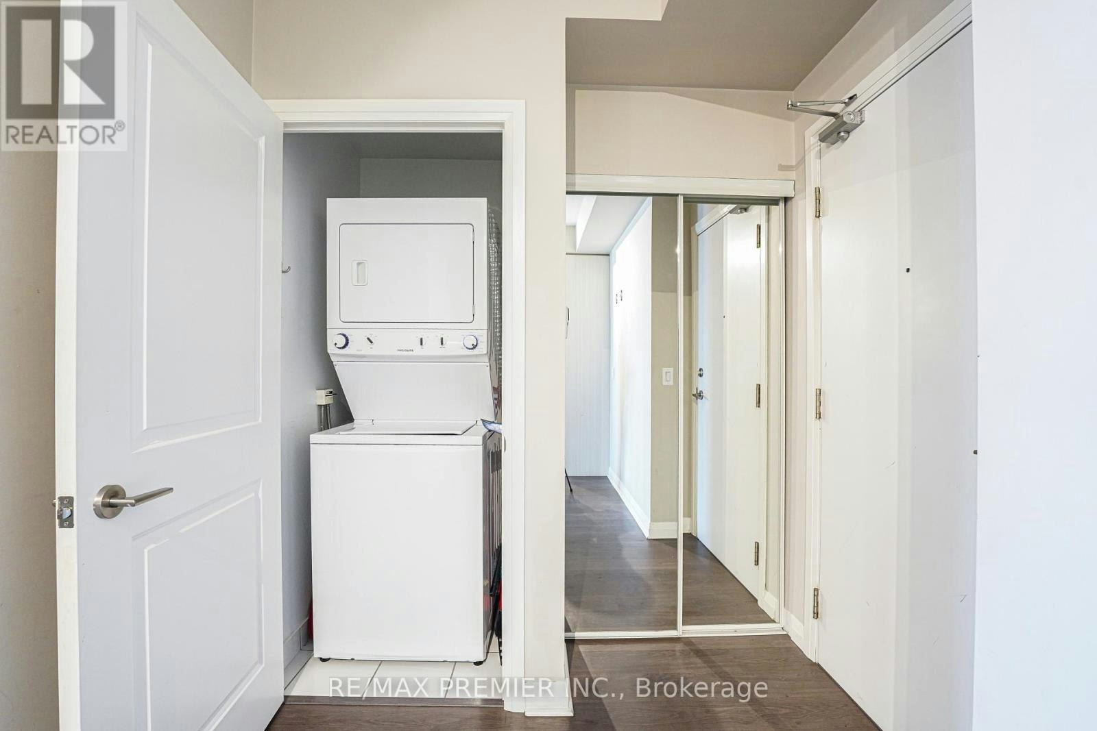 1401-55 Oneida Crescent, Richmond Hill, ON, L4B 4T9 - 9