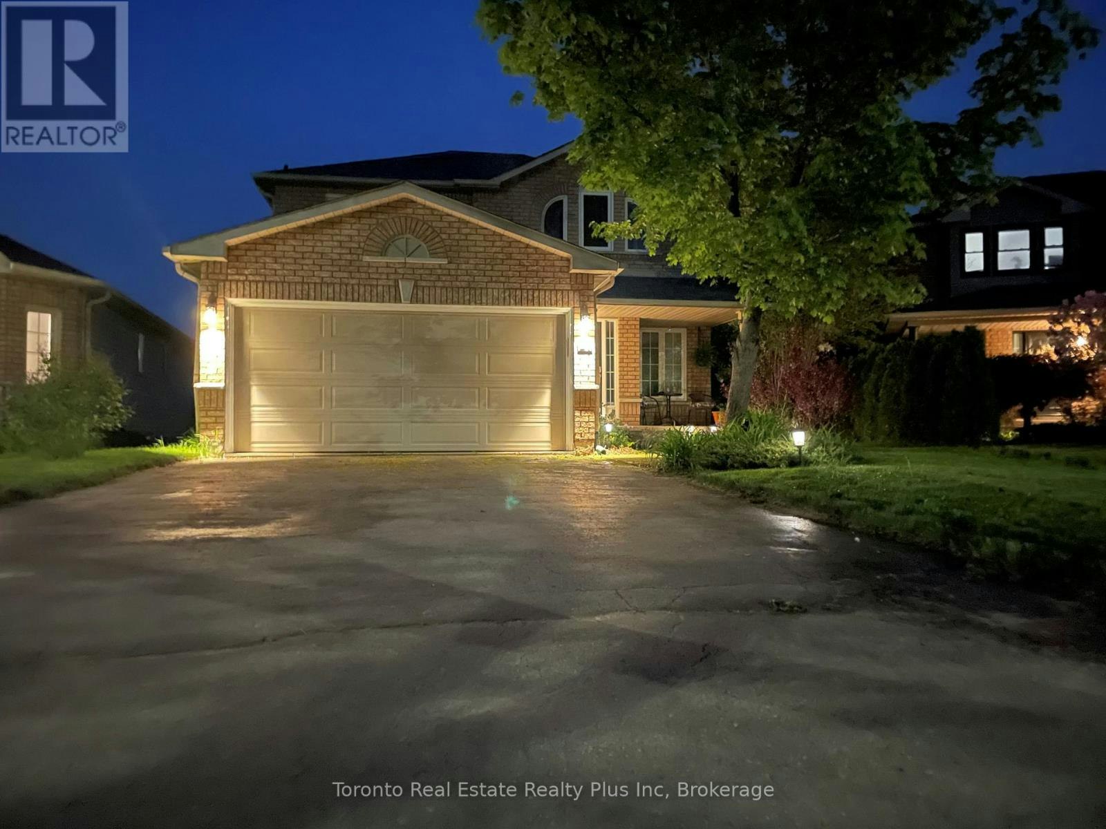 21 Nicholson Drive, Barrie, ON, L4N 8L7