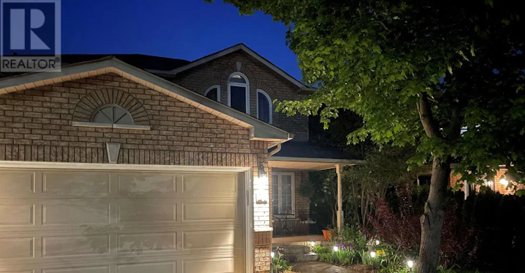 21 Nicholson Drive, Barrie, ON, L4N 8L7 - 2