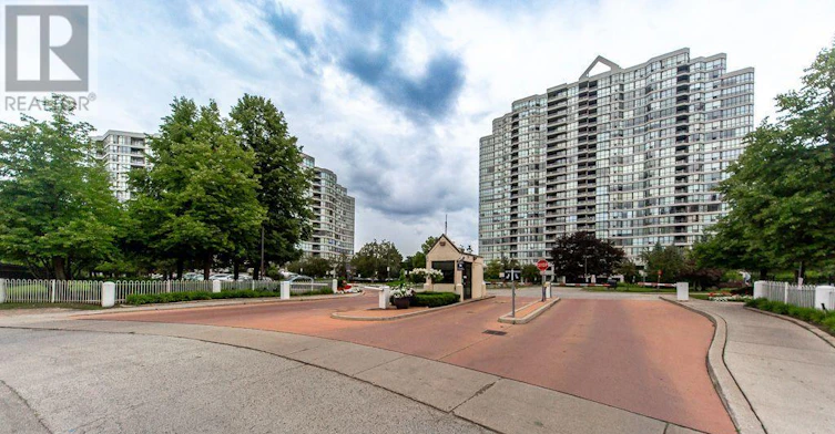 1111-1 Rowntree Road, Toronto, ON, M9V 5G7