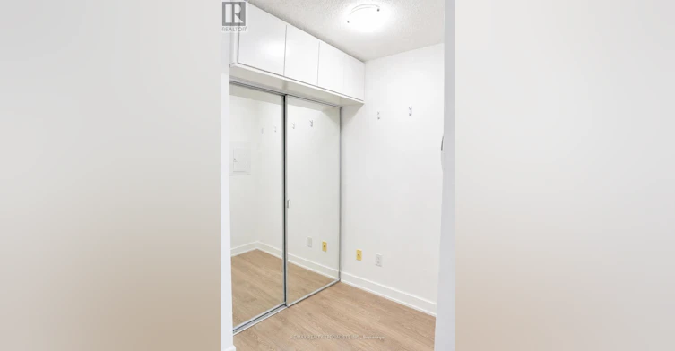 207-11 Superior Avenue, Toronto, ON, M8V 0A7 - 8