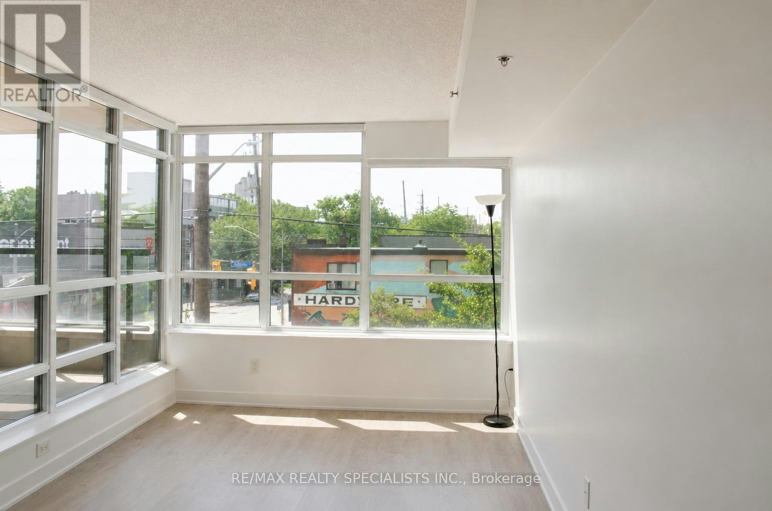 207-11 Superior Avenue, Toronto, ON, M8V 0A7 - 7