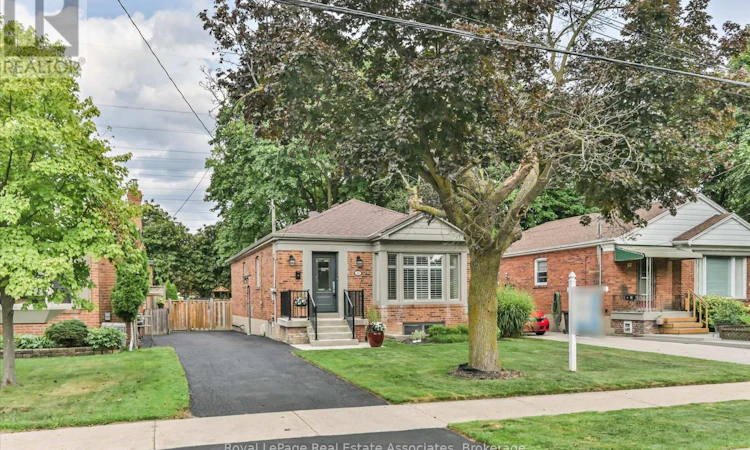 41 Ashbourne Drive
