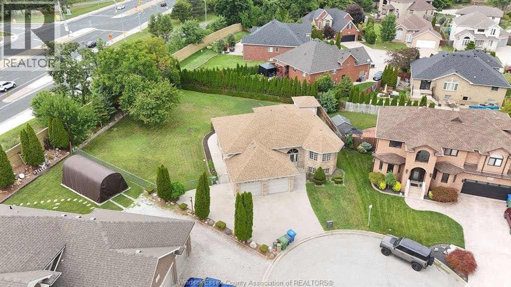 2672 Fleming Court, Windsor, ON, N9E 4P1