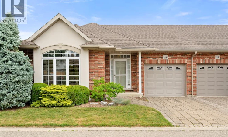 15 Oakgrove Lane