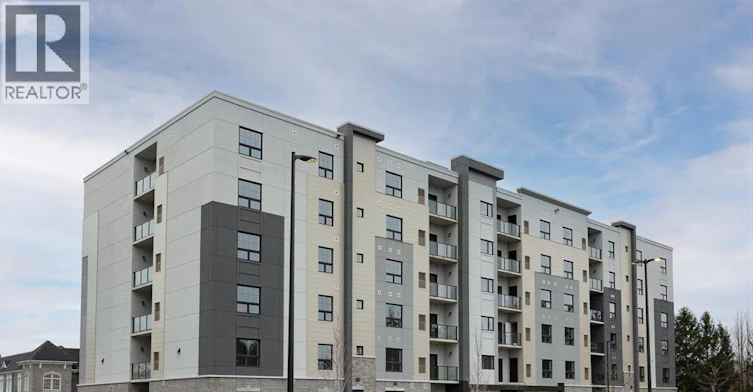401-190 Main Street East, Kingsville, ON, N8Y 1A6