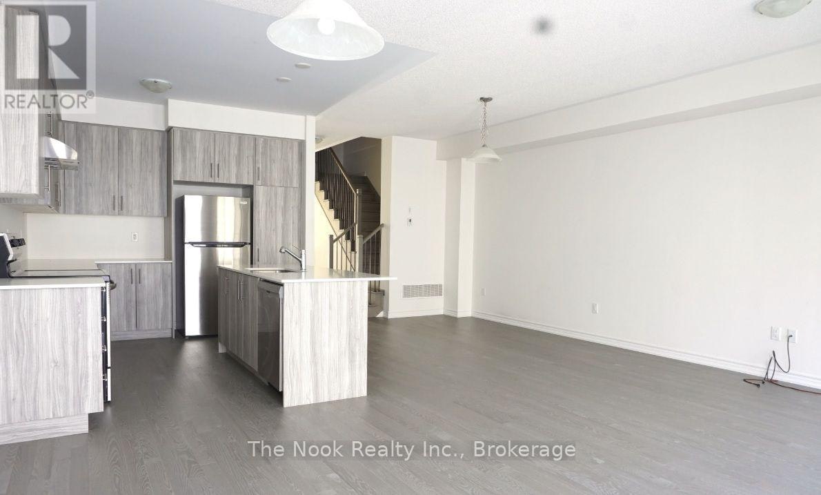26 Louise Crescent, Whitby, ON, L1P 0J9 - 4