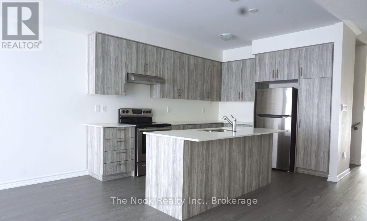 26 Louise Crescent, Whitby, ON, L1P 0J9 - 2