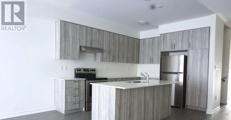26 Louise Crescent, Whitby, ON, L1P 0J9 - 2