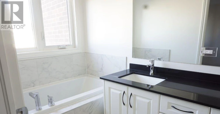26 Louise Crescent, Whitby, ON, L1P 0J9 - 14