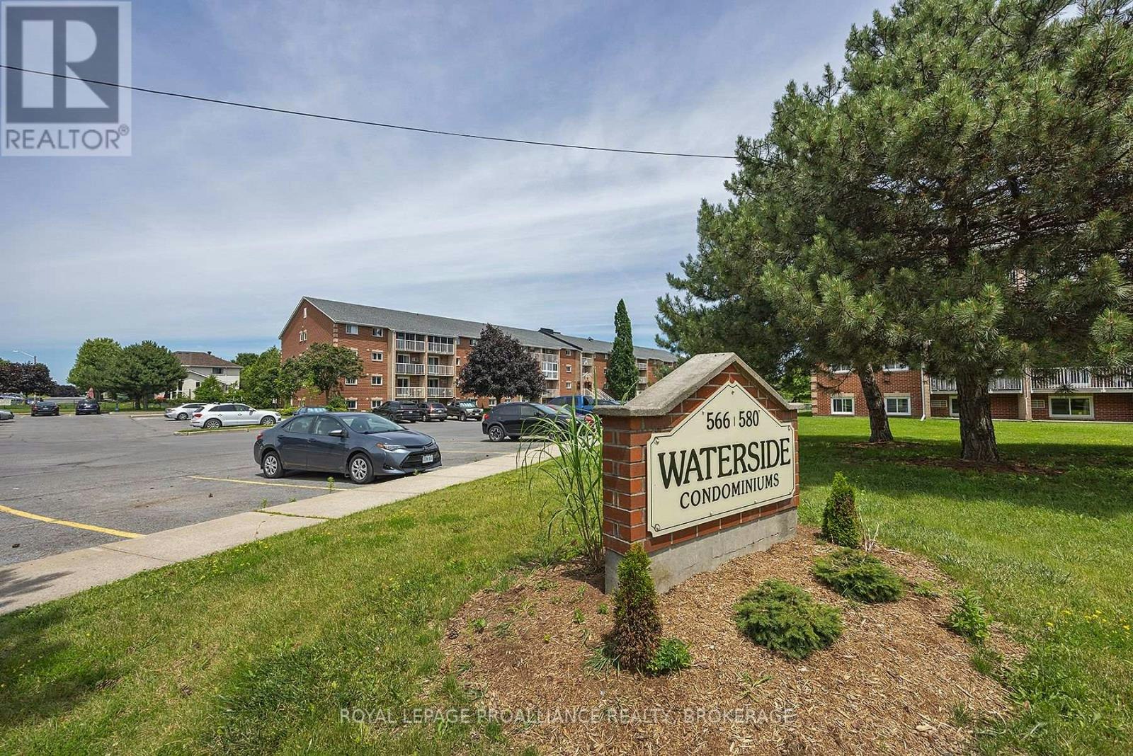 201-580 Armstrong Road, Kingston, ON, K7M 8M3