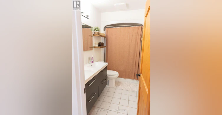 83 Emery Street W, London, ON, N6J 1R9 - 8