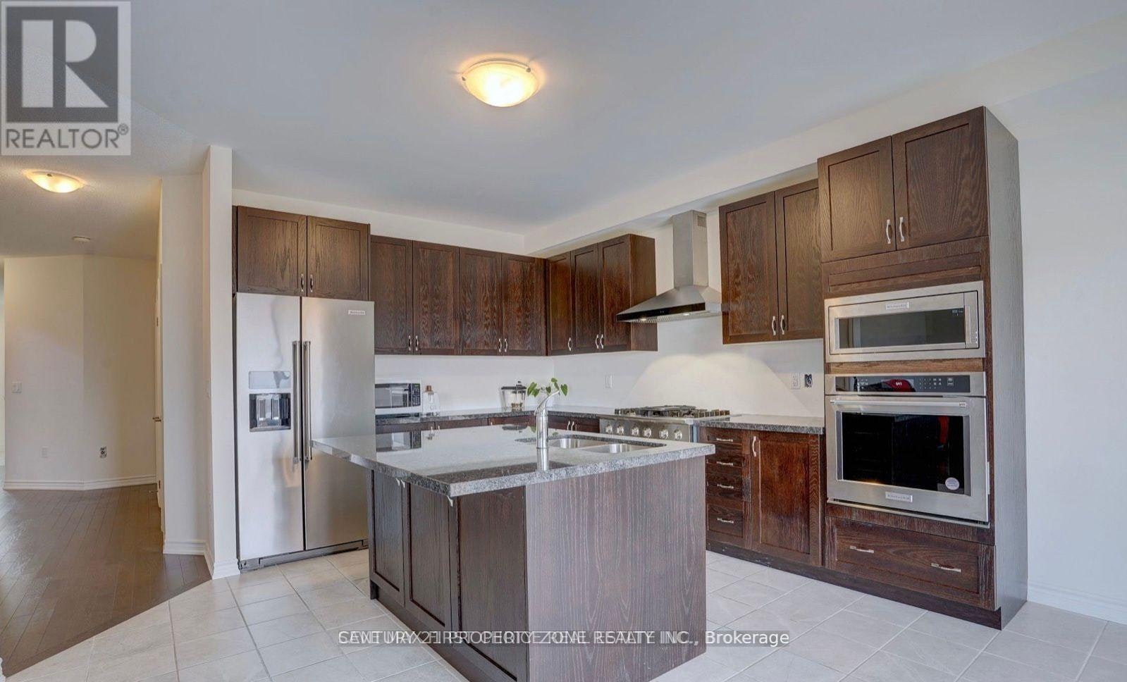 1998 Grandview Street N, Oshawa, ON, L1H 8L7 - 3