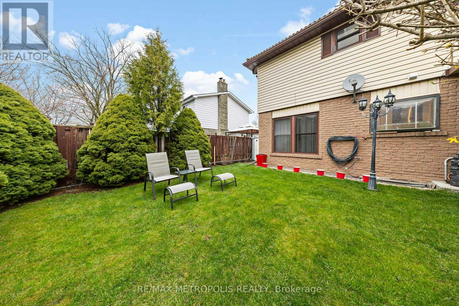 UPPER-754 Eyer Drive, Pickering, ON, L1W 3C2 - 7