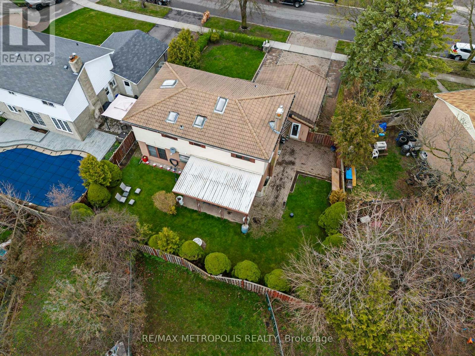 UPPER-754 Eyer Drive, Pickering, ON, L1W 3C2 - 11