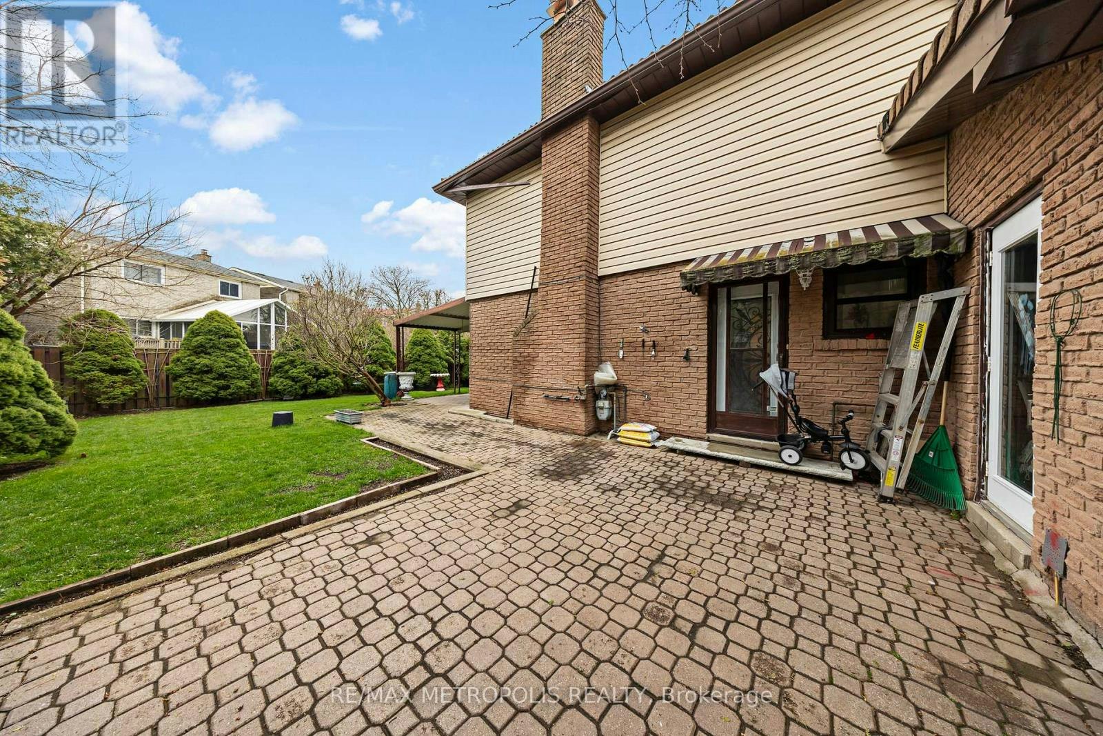 UPPER-754 Eyer Drive, Pickering, ON, L1W 3C2 - 4