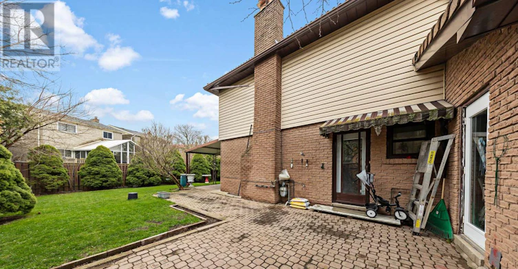 UPPER-754 Eyer Drive, Pickering, ON, L1W 3C2 - 4