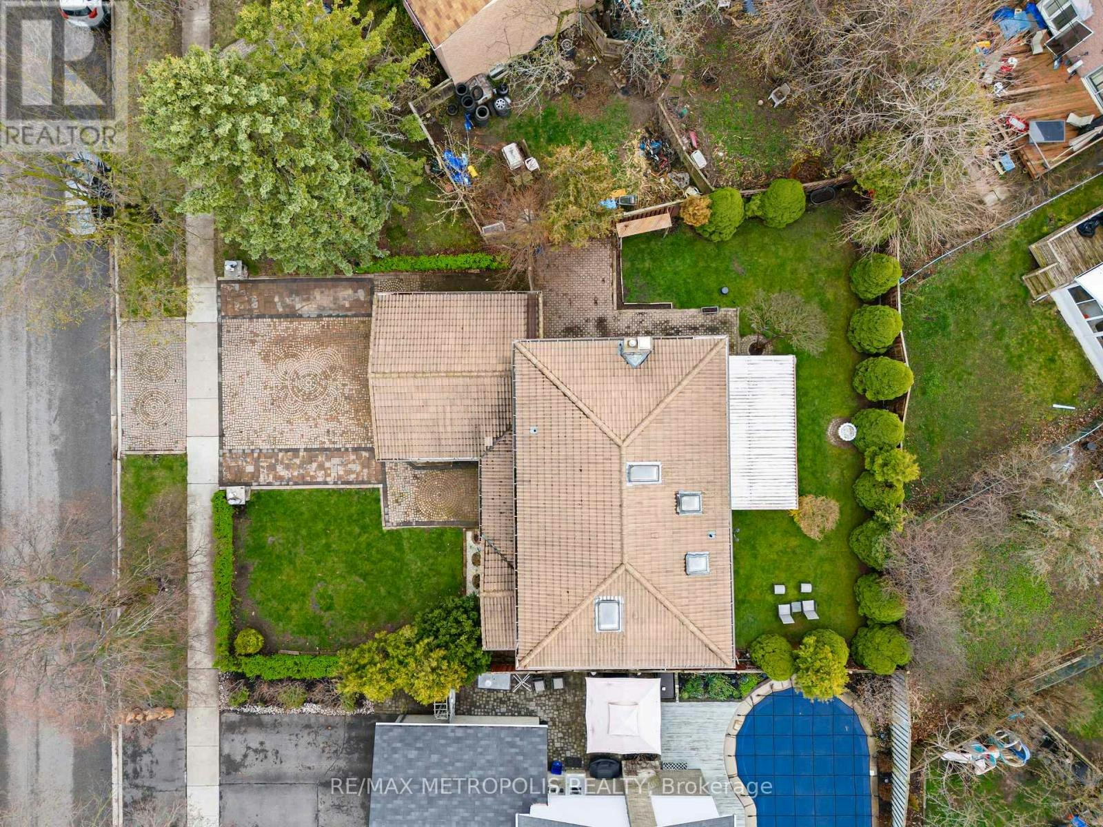 UPPER-754 Eyer Drive, Pickering, ON, L1W 3C2 - 10