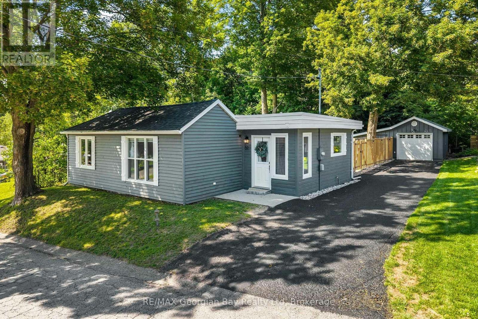 59 Broad Street, Penetanguishene, ON, L9M 1G4