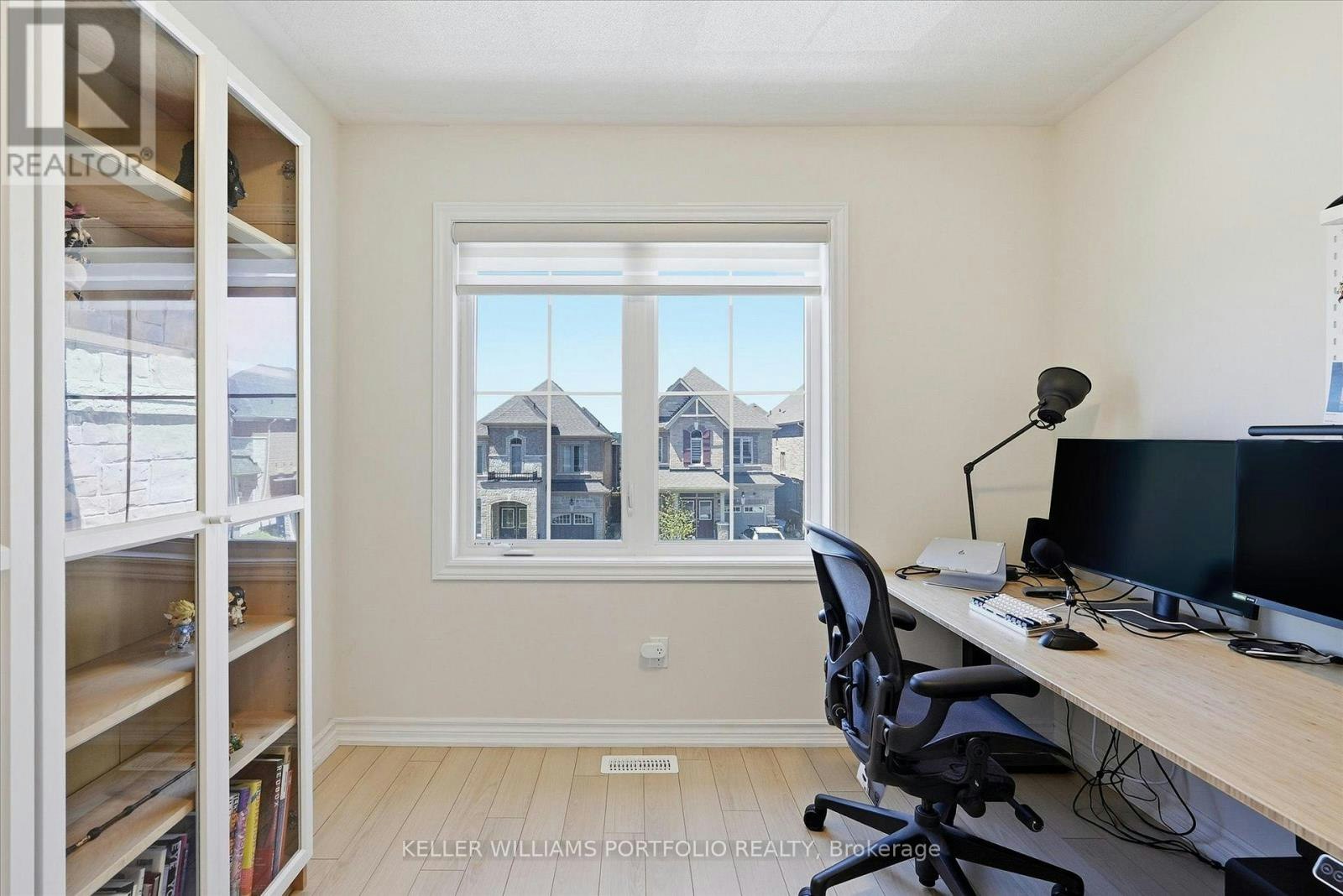 9 Viola Street, East Gwillimbury, ON, L9N 0T6 - 34