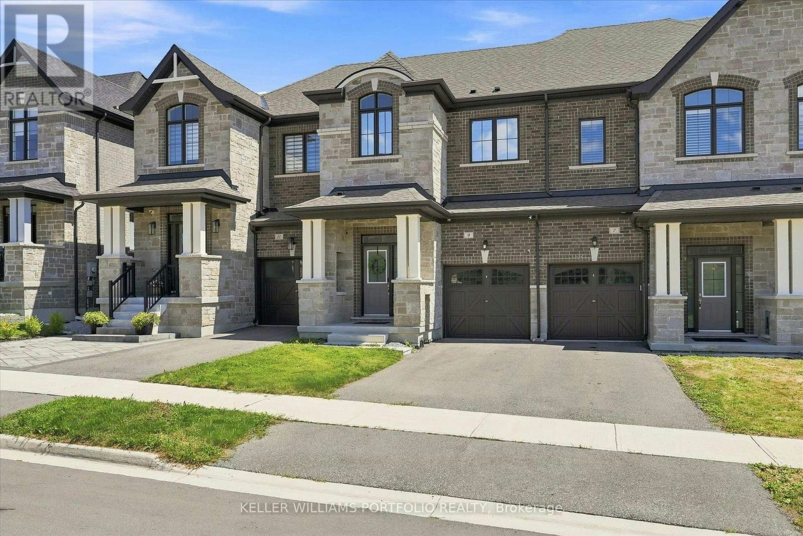 9 Viola Street, East Gwillimbury, ON, L9N 0T6 - 3