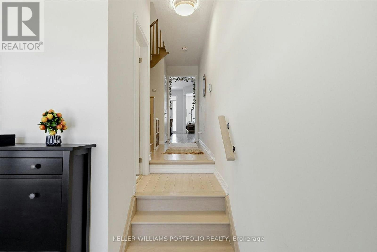 9 Viola Street, East Gwillimbury, ON, L9N 0T6 - 6