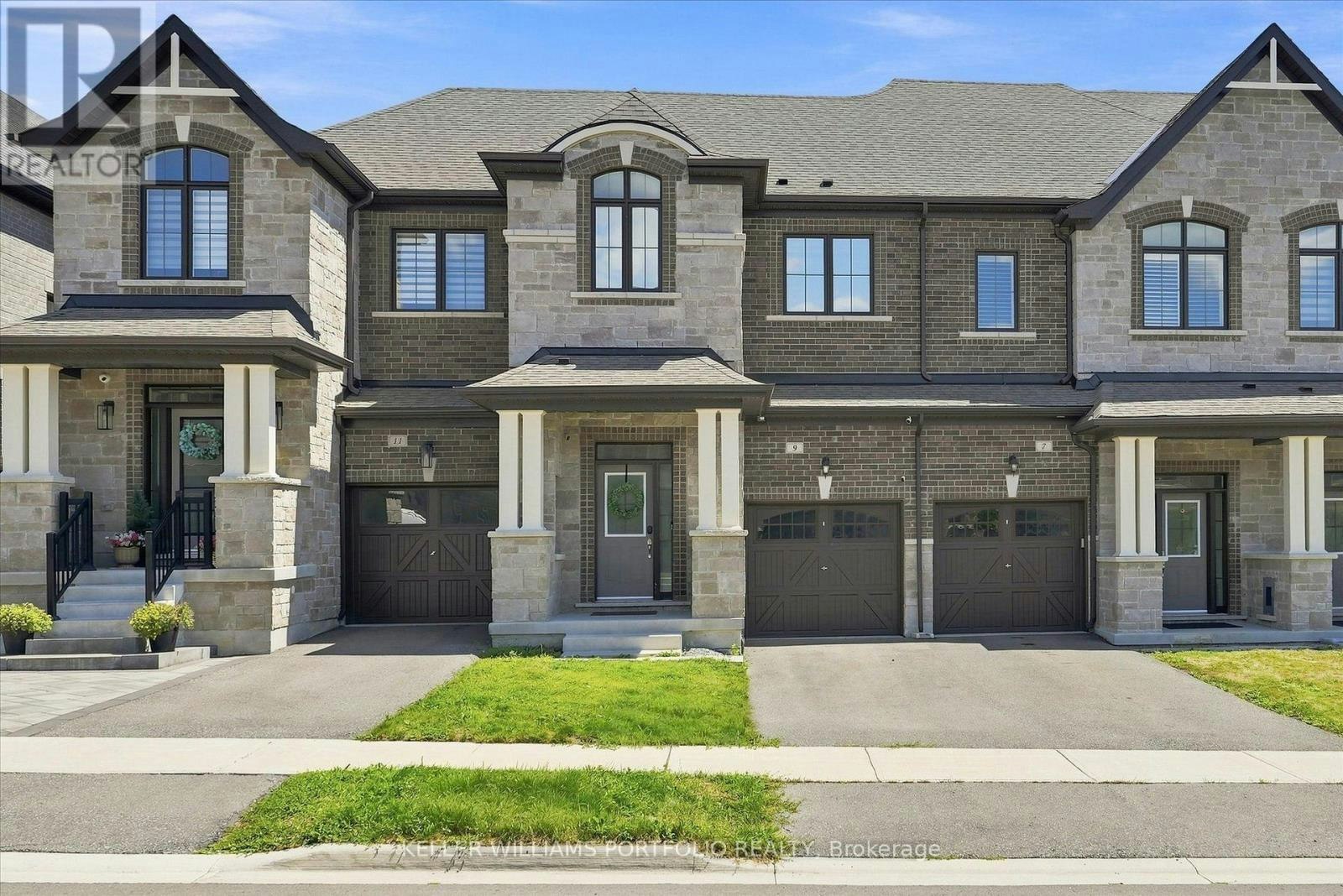 9 Viola Street, East Gwillimbury, ON, L9N 0T6 - 2