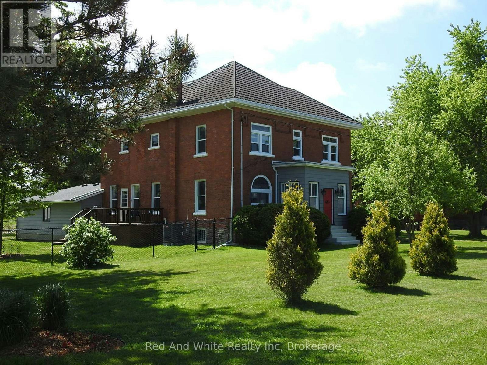 5105 164 Rd Road, West Perth, ON, N0K 1N0