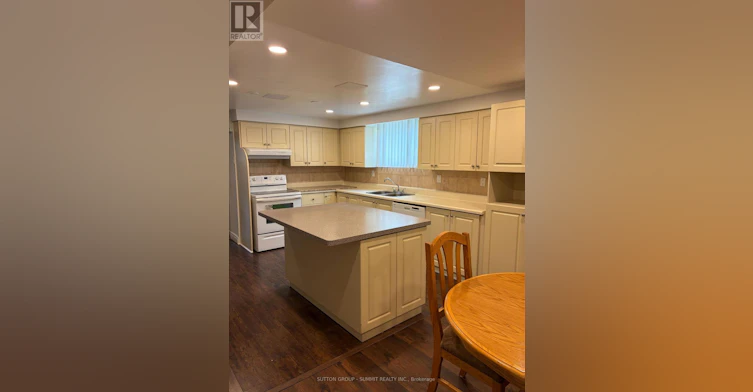 ONLY-LOWER 3227 Level Trisha Downs, Mississauga, ON, L5A 2A6 - 6