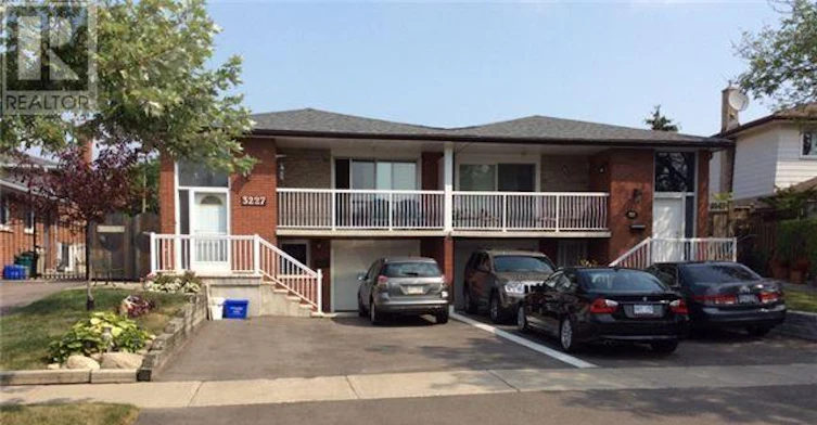 ONLY-LOWER 3227 Level Trisha Downs, Mississauga, ON, L5A 2A6