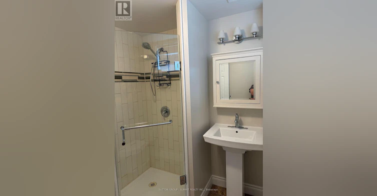ONLY-LOWER 3227 Level Trisha Downs, Mississauga, ON, L5A 2A6 - 3
