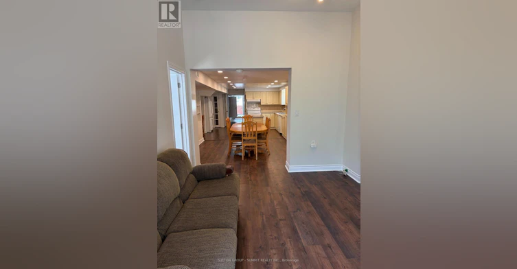 ONLY-LOWER 3227 Level Trisha Downs, Mississauga, ON, L5A 2A6 - 8