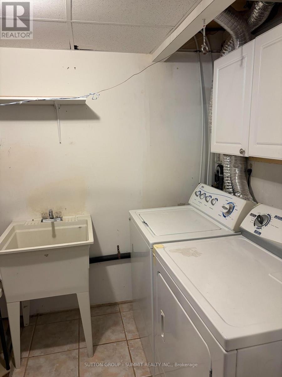 ONLY-LOWER 3227 Level Trisha Downs, Mississauga, ON, L5A 2A6 - 9