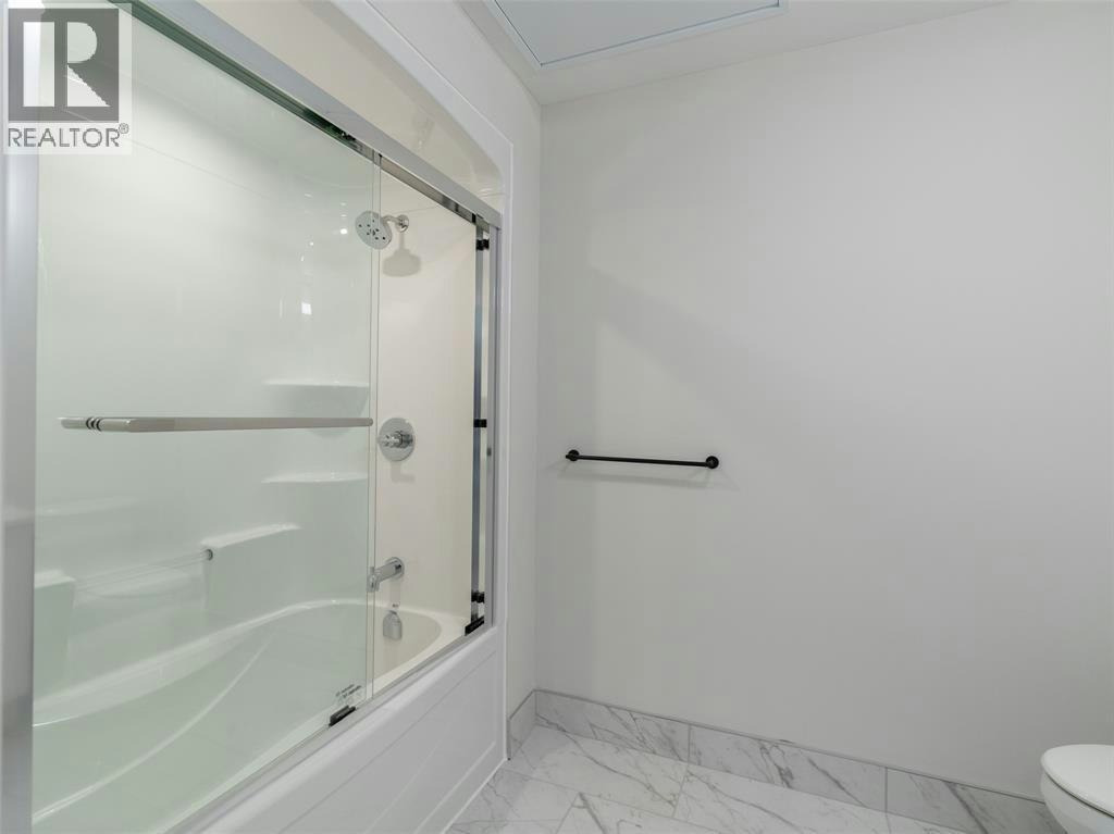 407-1540 Venetian Boulevard, Point Edward, ON, N7T 0A4 - 15