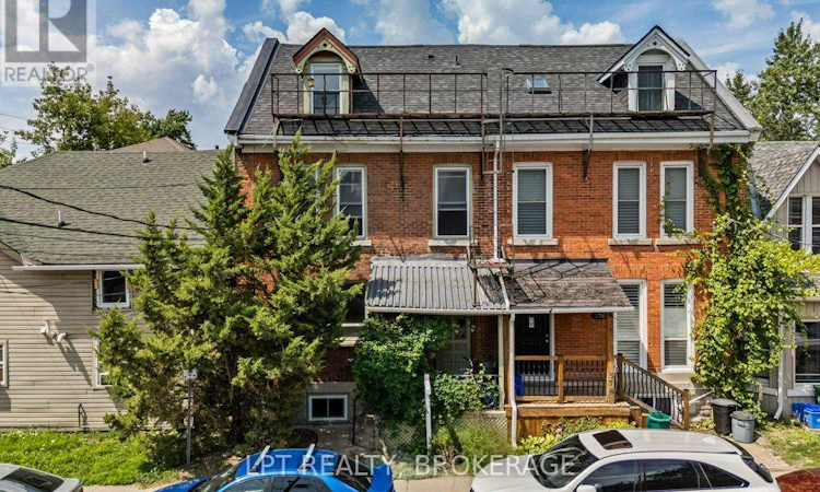 374 Barrie Street
