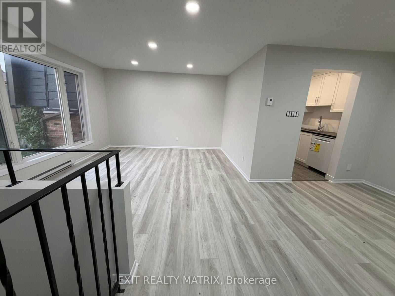 50-2610 Draper Avenue, Ottawa, ON, K2H 8X8 - 3