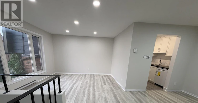 50-2610 Draper Avenue, Ottawa, ON, K2H 8X8 - 3