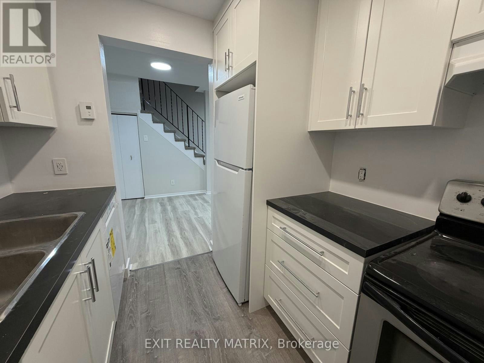 50-2610 Draper Avenue, Ottawa, ON, K2H 8X8 - 5