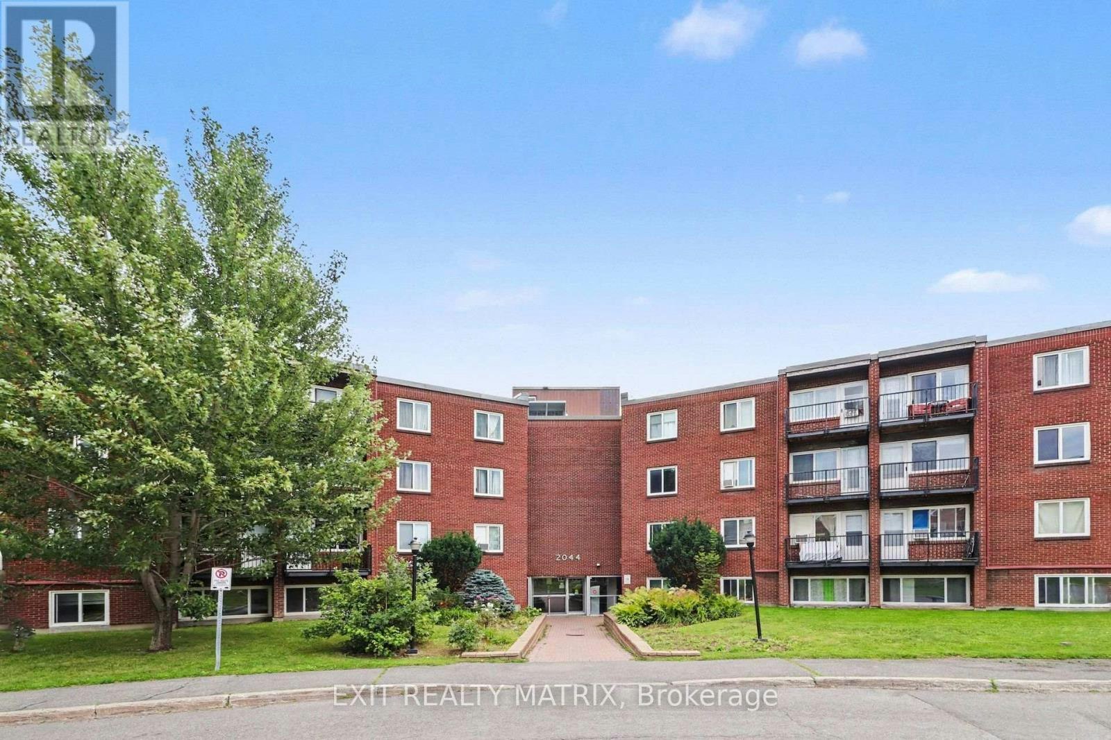 203-2044 Arrowsmith Drive, Ottawa, ON, K1J 7V8