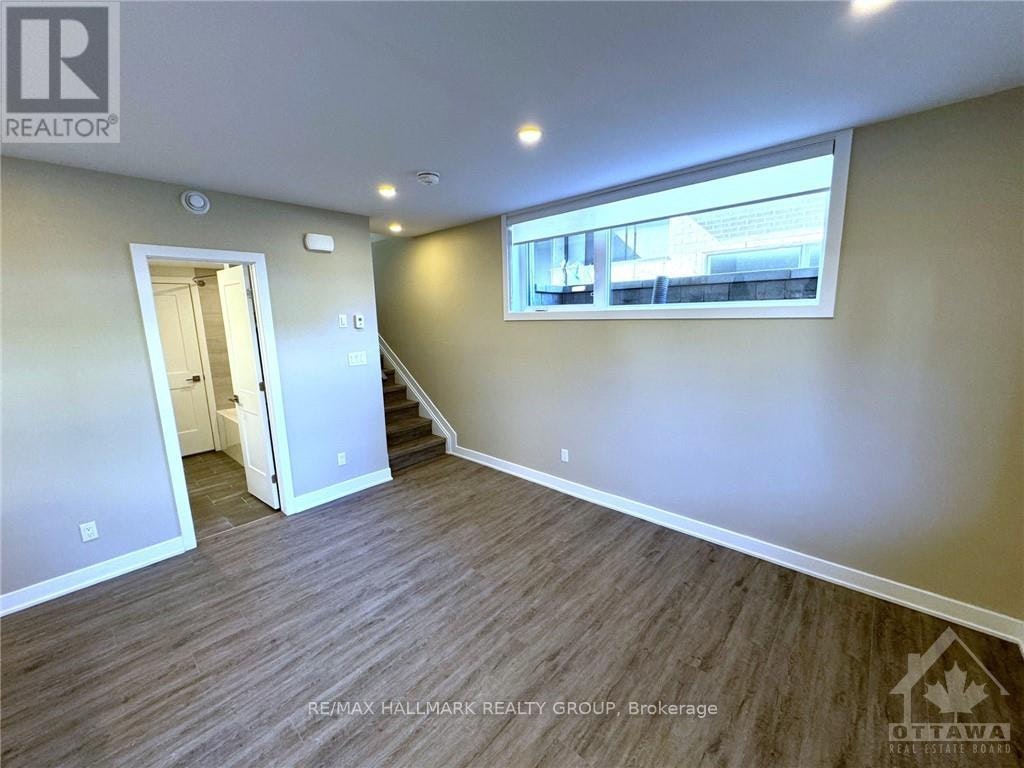 B-320 Mona Avenue, Ottawa, ON, K1L 7A2 - 3