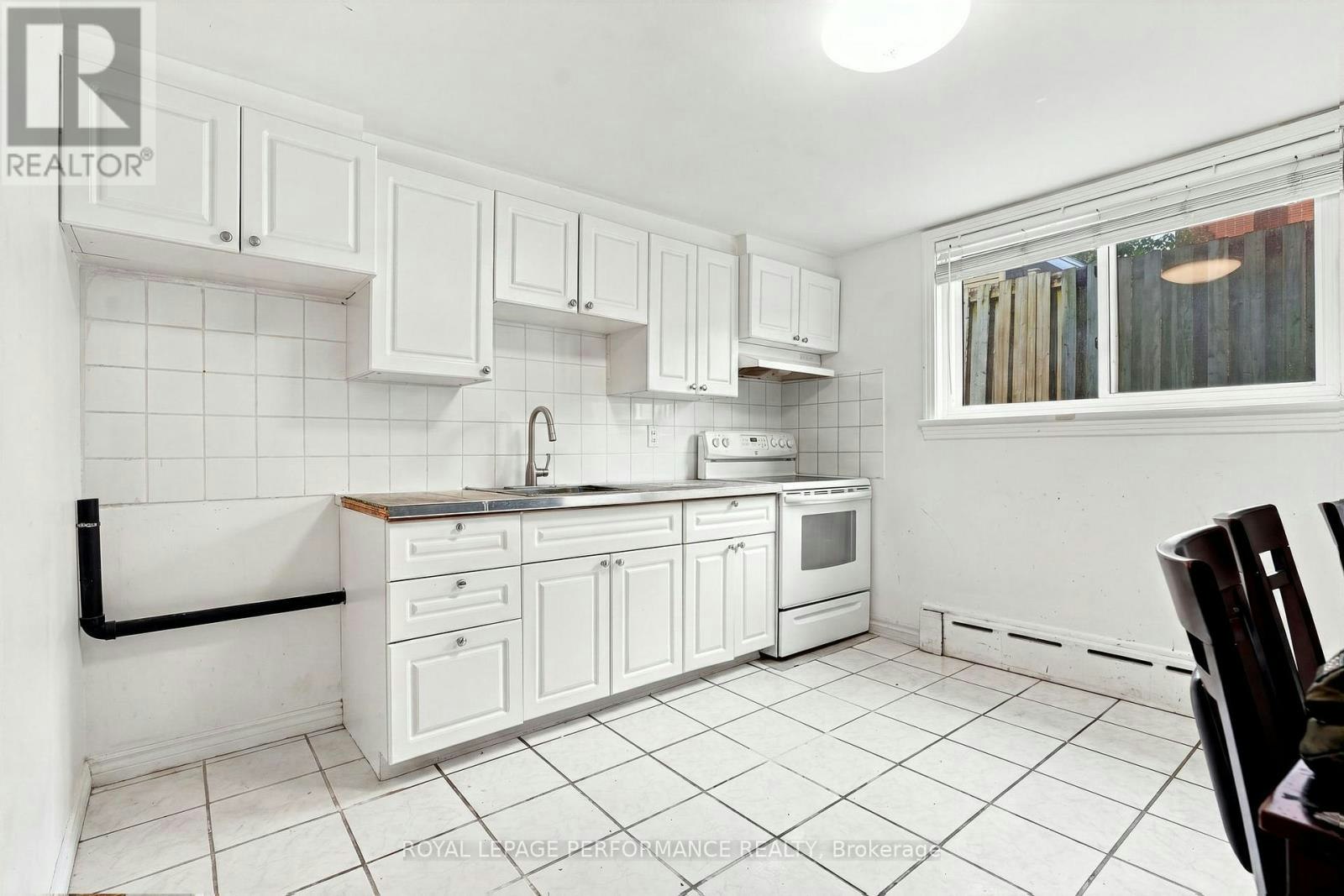 1-251 Ste Monique Street, Ottawa, ON, K1L 7P6 - 4