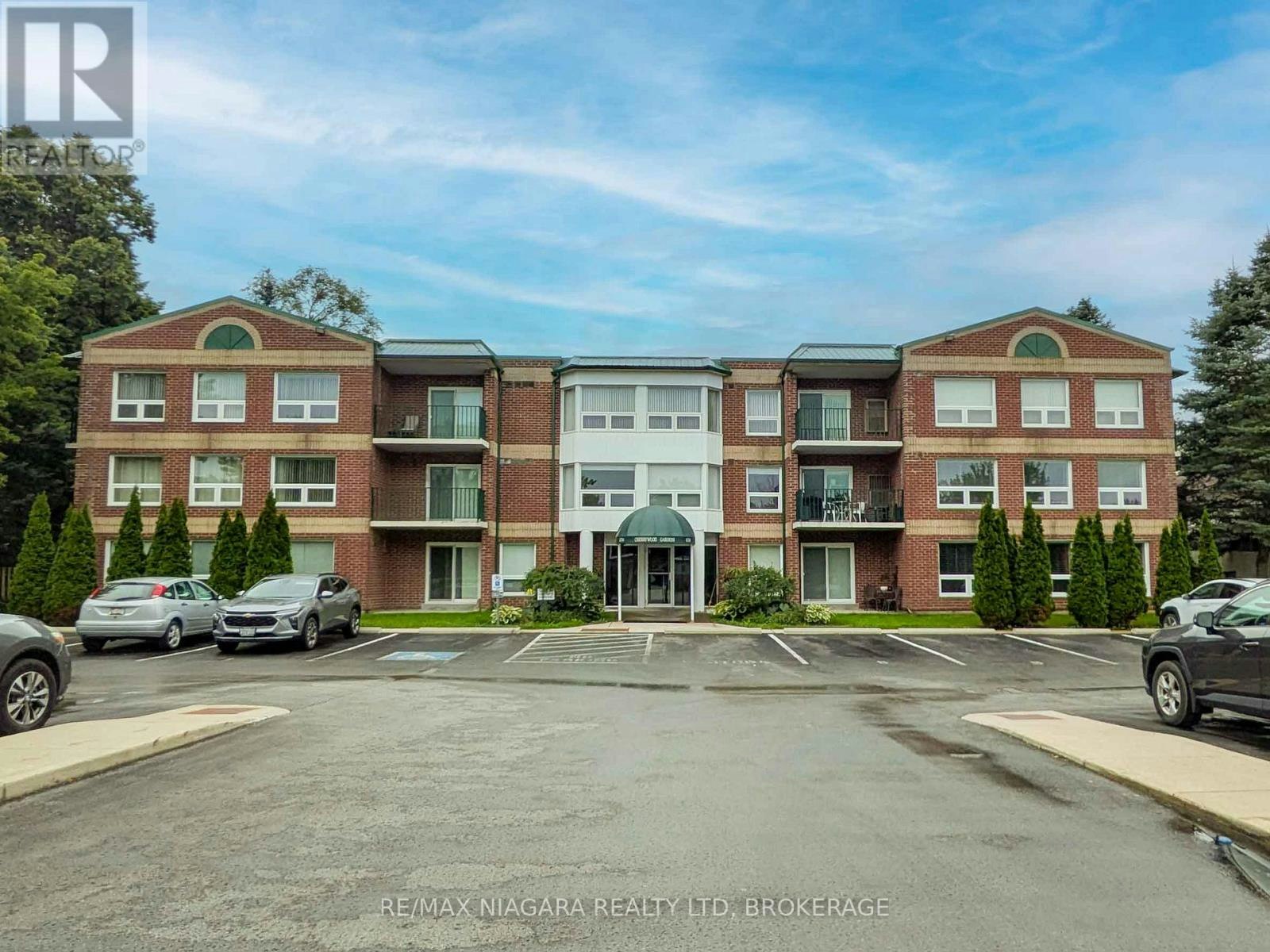 203-6704 Thorold Stone Road, Niagara Falls, ON, L2J 1B3