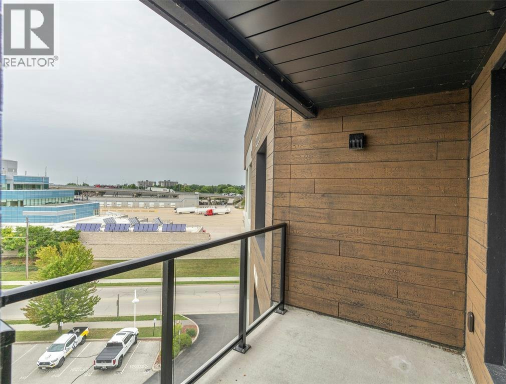 608-1540 Venetian Boulevard, Point Edward, ON, N7T 0A4 - 3