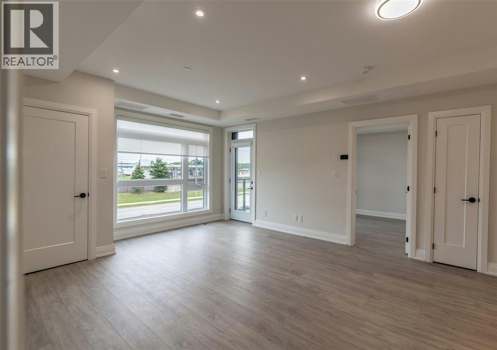 204-1540 Venetian Boulevard, Point Edward, ON, N7T 0A4 - 9